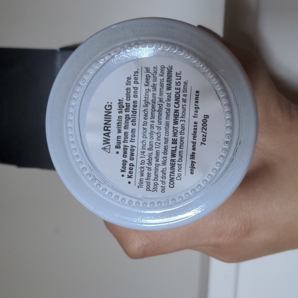 Supreme Lights Scented Candle - Picture 2 of 6